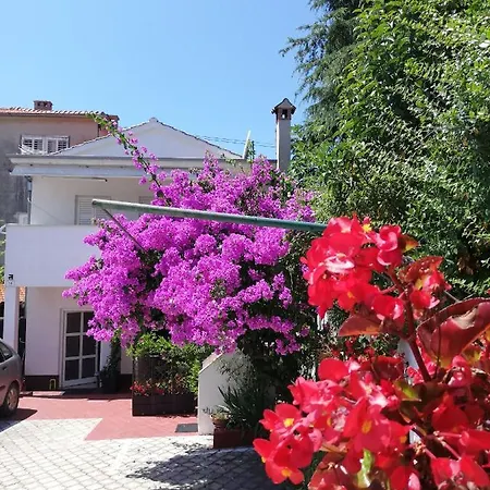 Apartments Poretti For 2,In Center Parking Free In The Yard,6 Min Beach Walk Rovinj Exteriér fotografie