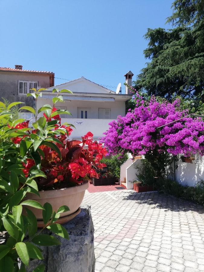Poretti For 2,in Center Parking Free In The Yard,6 Min Walk *