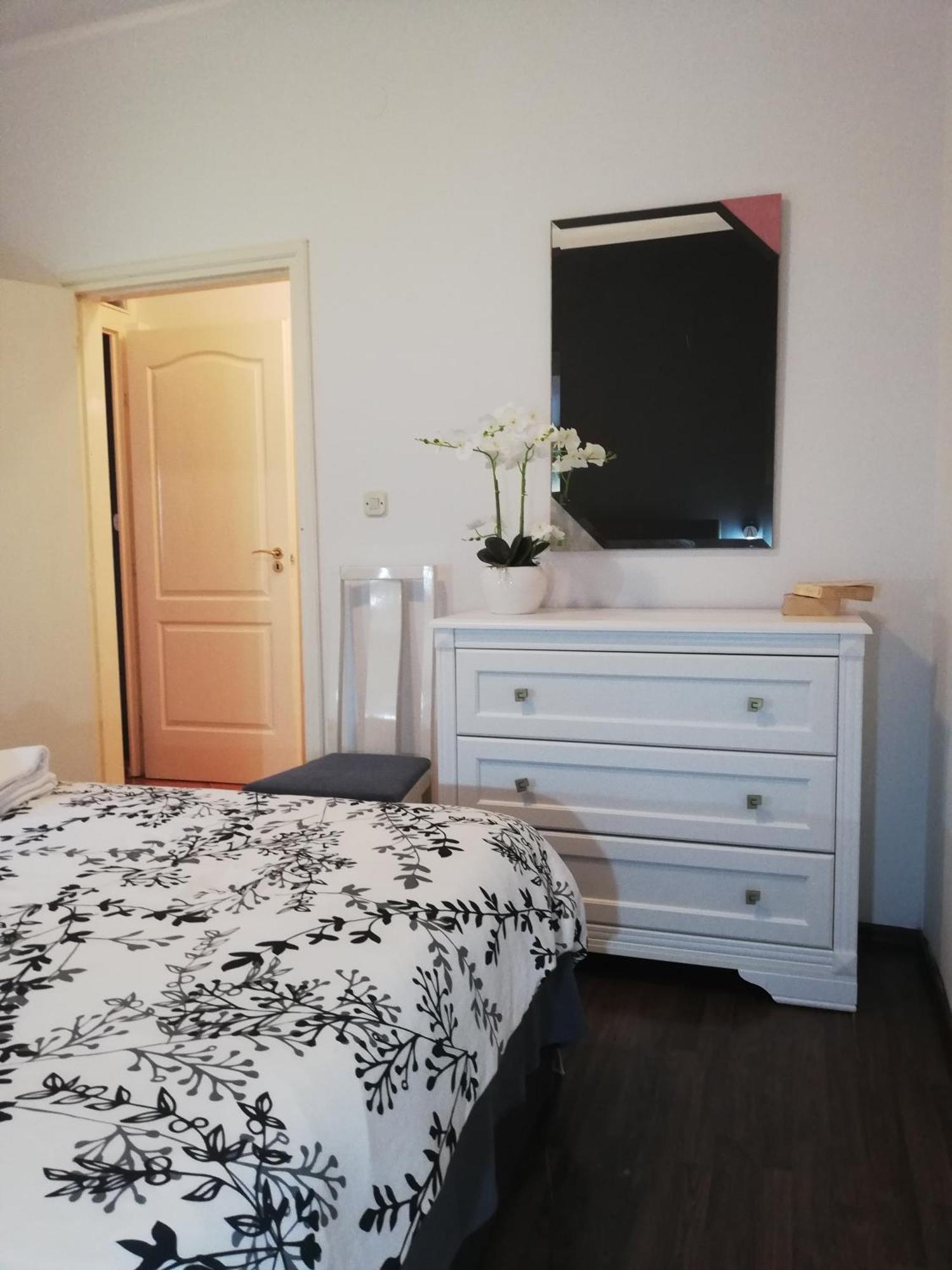 Poretti For 2,in Center Parking Free In The Yard,6 Min Walk